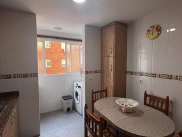 Piso en alquiler en 500 Viviendas, Almería