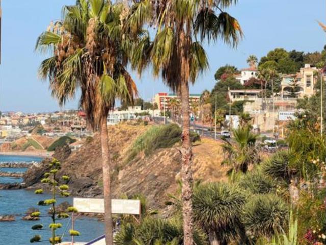 Piso en alquiler en La Perla-Torremuelle, Costa del Sol Occidental