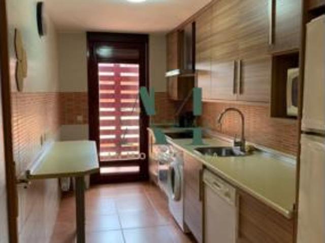Piso en alquiler en Infanta Isabel, Cáceres