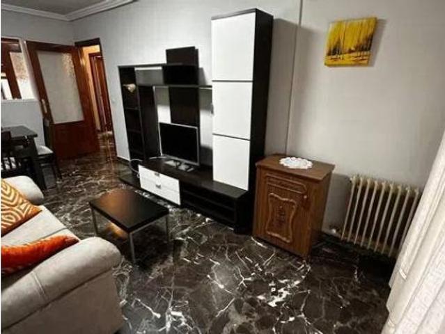 Piso en alquiler en Urbanización Azahar, Jaén