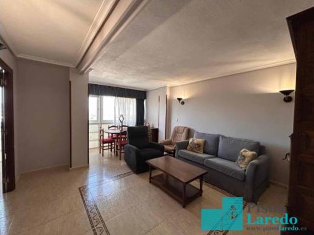 Piso en alquiler en Laredo