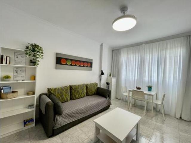 Piso en alquiler en Santa Catalina-Canteras, Gran Canaria