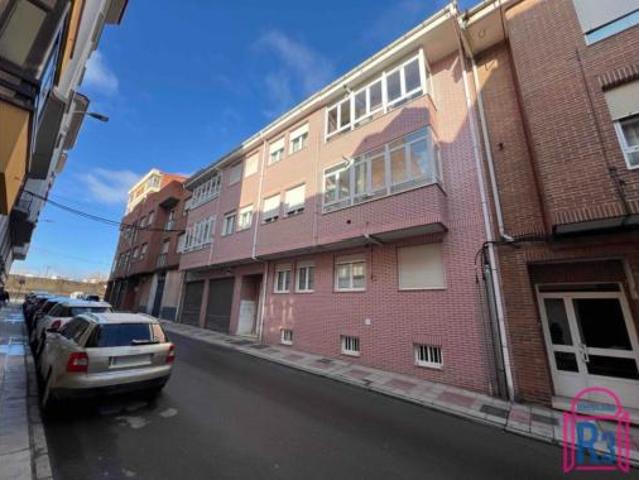 Piso en alquiler en Ventas, León