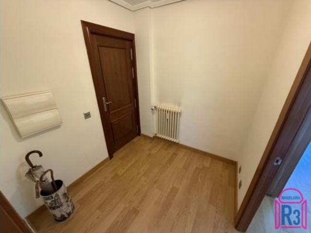Piso en alquiler en Ventas, León