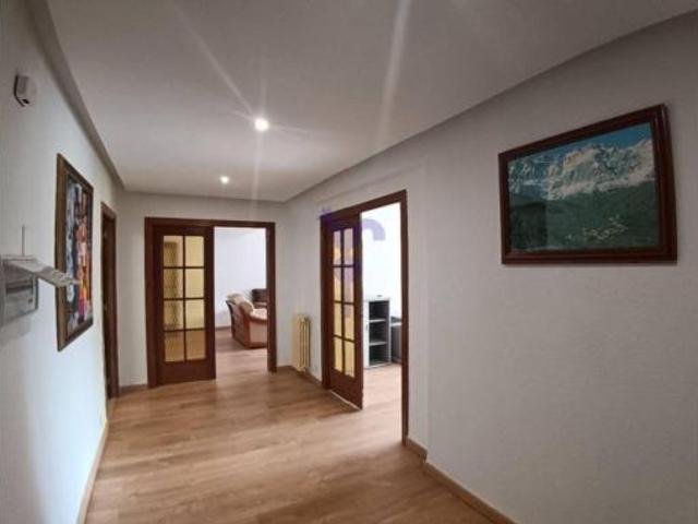 Piso en alquiler en Eras de Renueva, León
