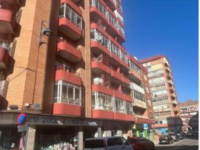 Piso en alquiler en San Lorenzo - La Palomera - San Mamés, León