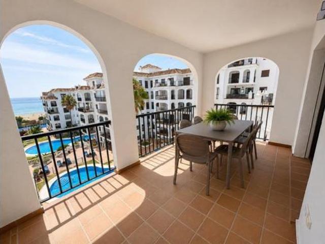 Piso en alquiler en Castillo de la Duquesa, Costa del Sol Occidental
