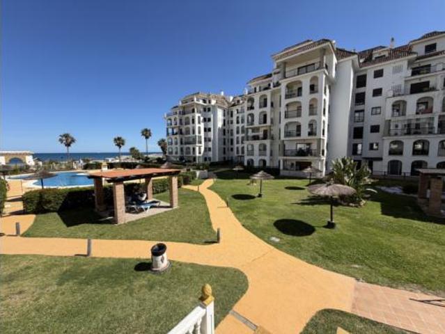 Apartamento en alquiler en Castillo de la Duquesa, Costa del Sol Occidental