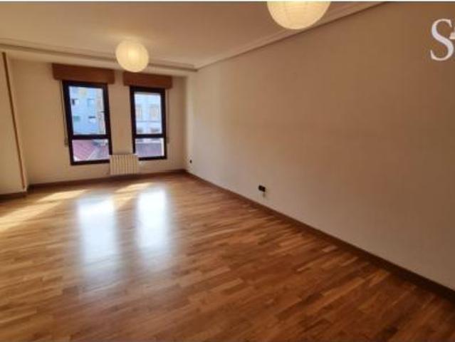 Piso en alquiler en Oviedo, Asturias