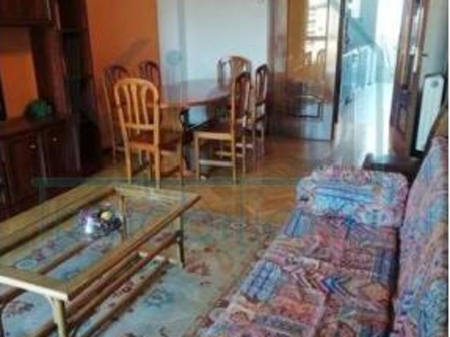 Piso en alquiler en Glorieta, Salamanca
