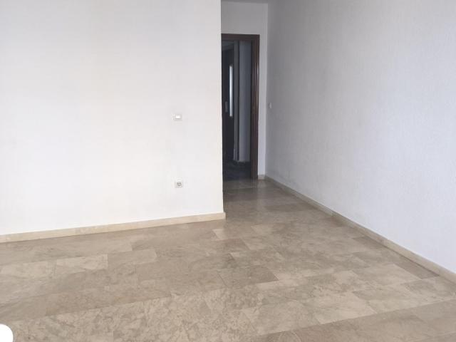 Piso en alquiler en Los Remedios, Sevilla