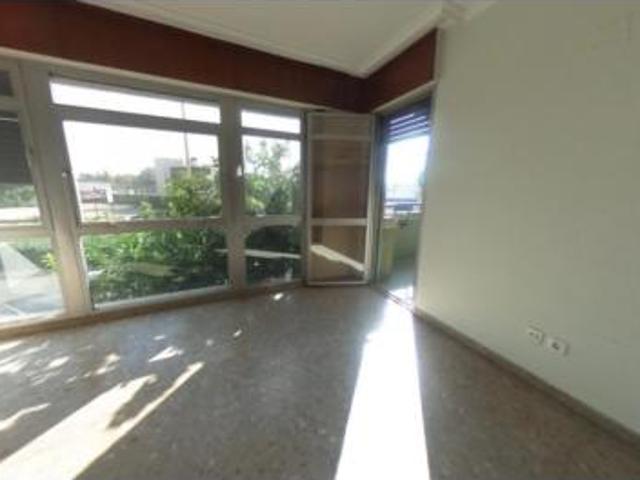 Piso en alquiler en Los Remedios, Sevilla