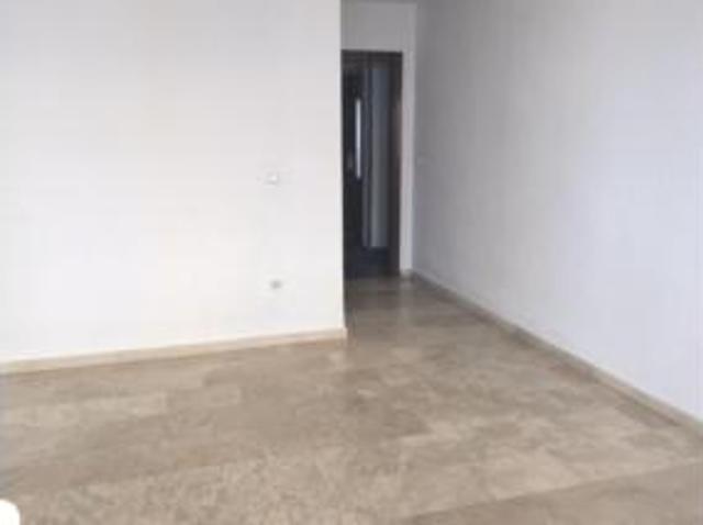 Piso en alquiler en Los Remedios, Sevilla