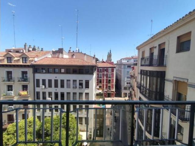 Piso en alquiler en Casco Histórico, Zaragoza