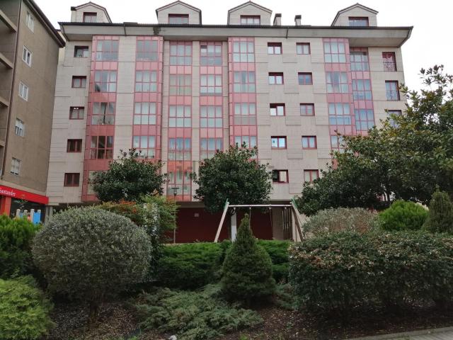 Piso en venta en Ames, Seidón