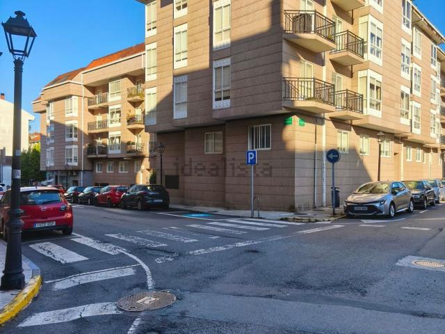 Piso en venta en Ames, Seidón