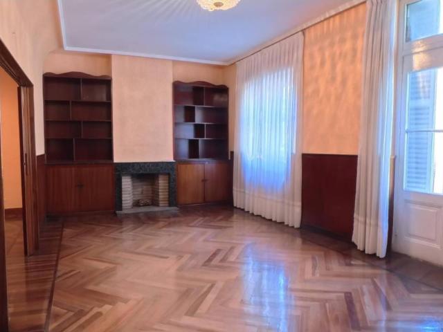 Piso en venta en Abando, Bilbao