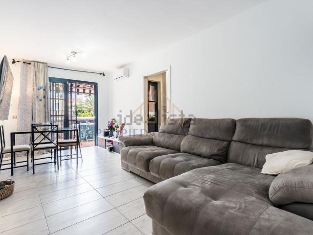 Piso en venta en Costa del Silencio, Arona