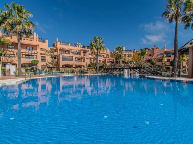 Ático en alquiler en Estepona, Venalmar
