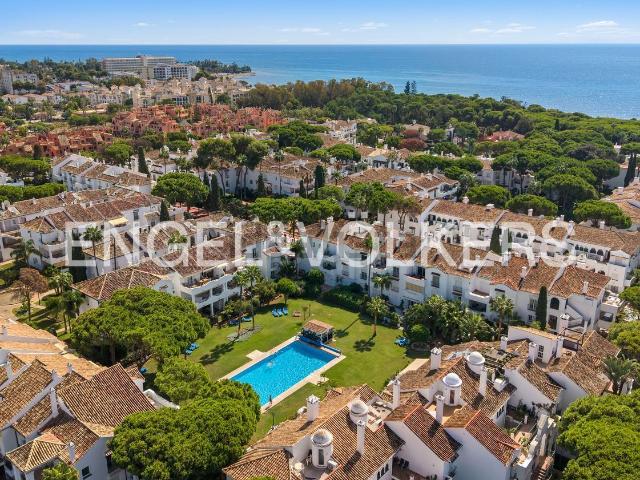 Ático en venta en Atalaya de Cortesol, Estepona