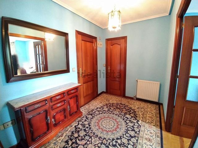 Piso en venta en Avilés, Versalles