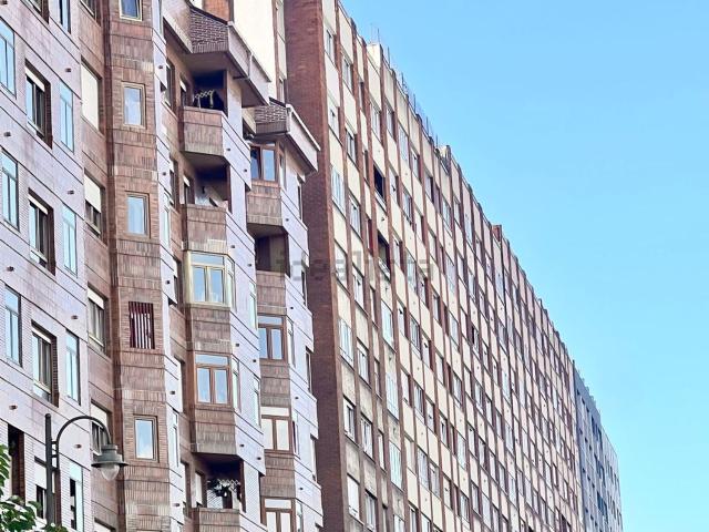 Piso en venta en El Quirinal, Avilés