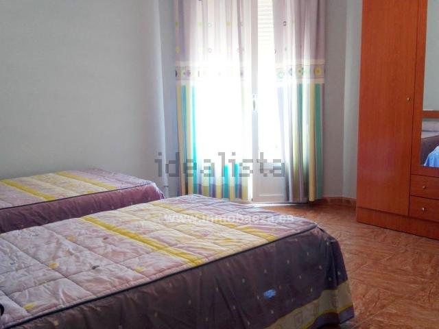 Piso en venta en Baeza, Barrio Poetas de la Hispanidad