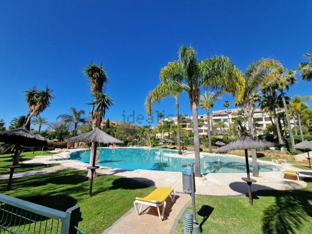 Dúplex en alquiler en Rio Real, Costa del Sol Occidental