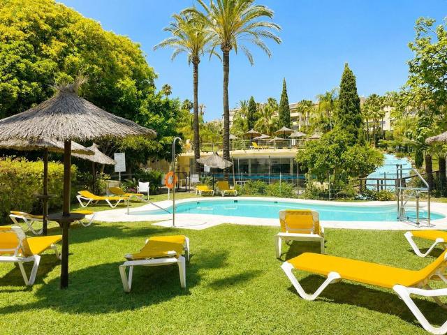 Piso en venta en Rio Real, Costa del Sol Occidental