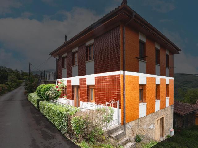 Casa en venta en Lena, Asturias