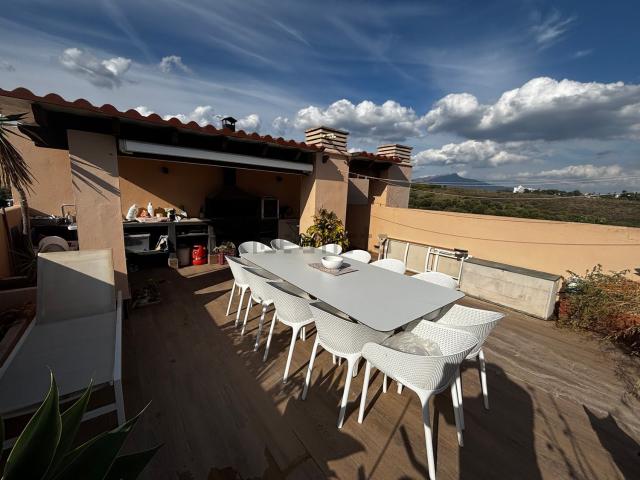 Dúplex en venta en Vista Paraiso, Estepona