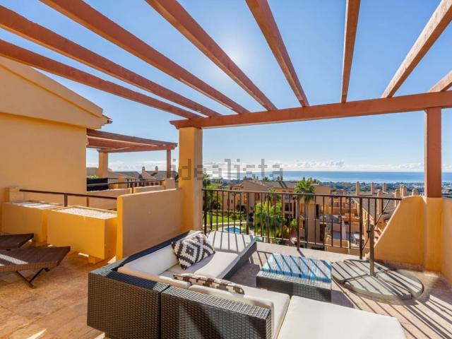 Ático en venta en La Alquería-El Paraíso, Costa del Sol Occidental
