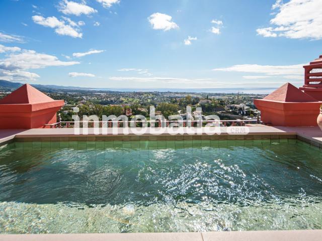 Dúplex en venta en Monte Halcones, Benahavís