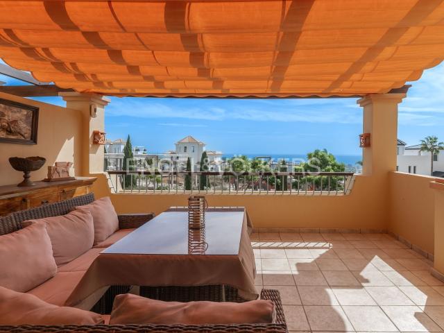 Dúplex en venta en Benahavís, El Paraíso Alto
