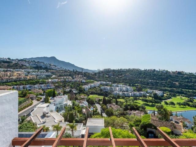 Dúplex en venta en Artola, Costa del Sol Occidental