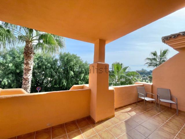 Ático en venta en La Alquería-El Paraíso, Costa del Sol Occidental