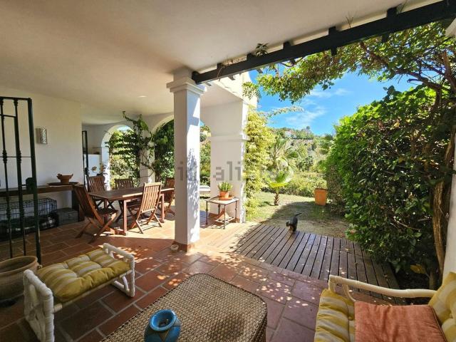 Piso en alquiler en Benahavís, Málaga