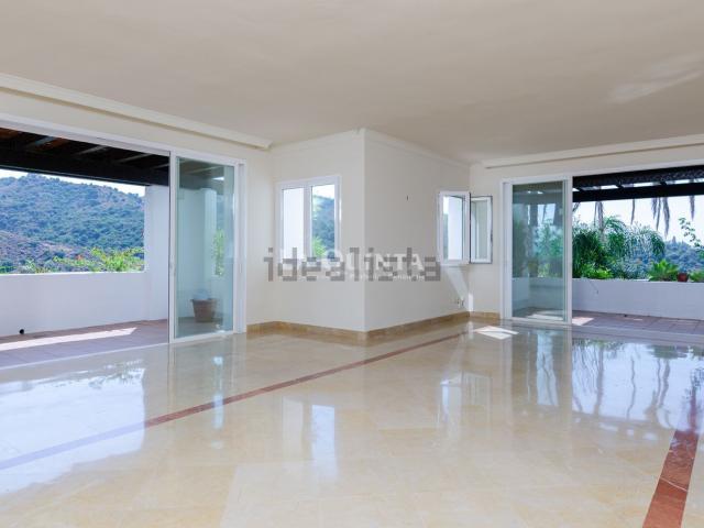Dúplex en venta en Artola, Costa del Sol Occidental