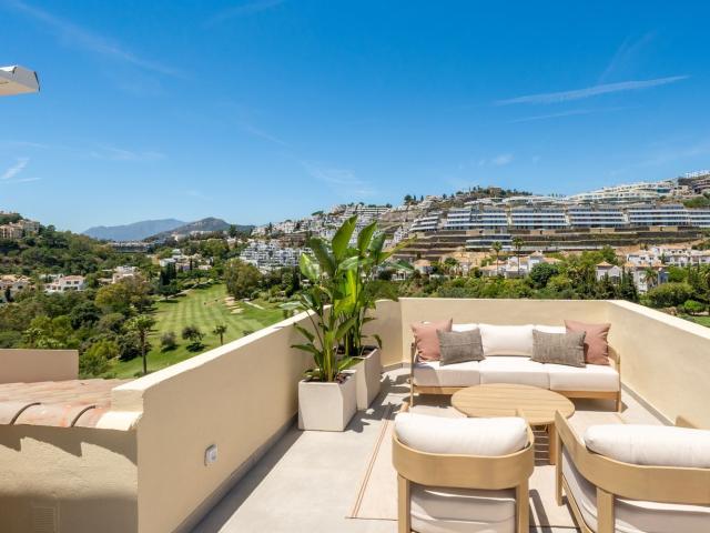 Dúplex en venta en Artola, Costa del Sol Occidental