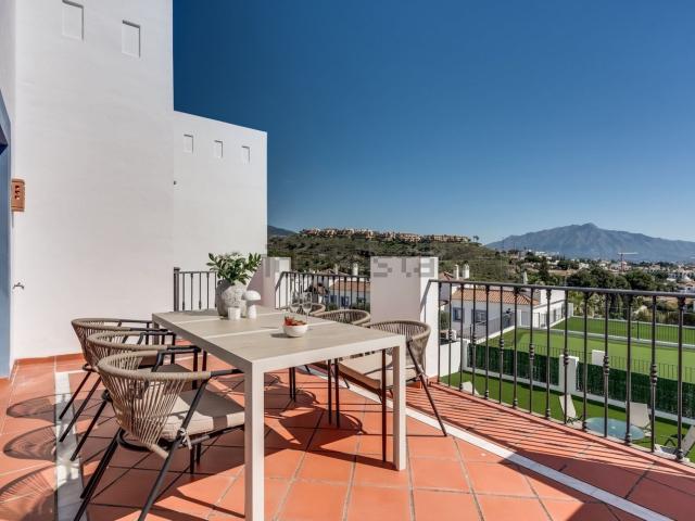 Dúplex en venta en Benahavís, El Paraíso Alto