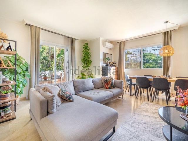 Dúplex en venta en Artola, Costa del Sol Occidental