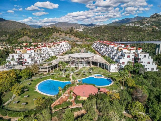 Piso en venta en La Alquería-El Paraíso, Costa del Sol Occidental
