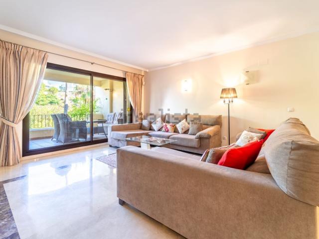 Piso en alquiler en Artola, Benahavís