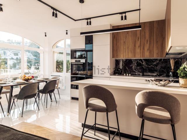 Ático en alquiler en Benahavís, Málaga