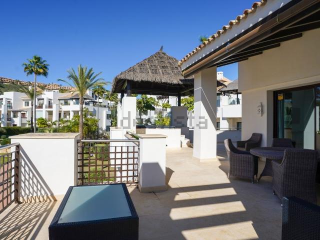 Ático en alquiler en La Alquería-El Paraíso, Benahavís