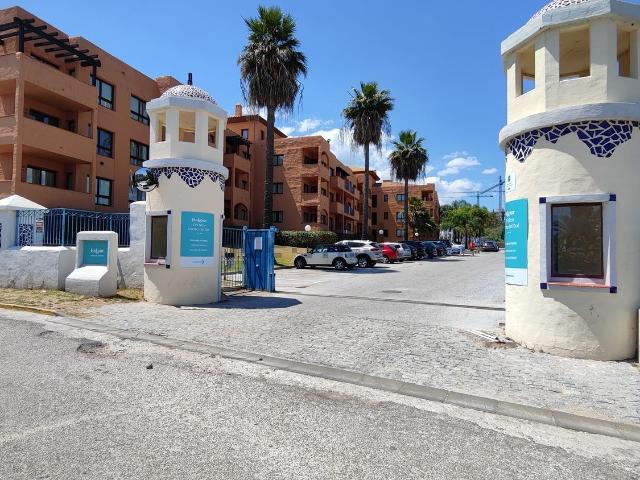 Piso en venta en La Alquería-El Paraíso, Costa del Sol Occidental