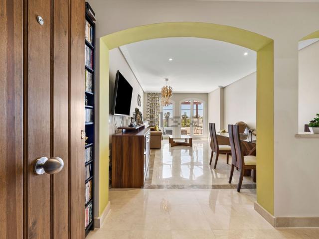 Dúplex en venta en Artola, Costa del Sol Occidental