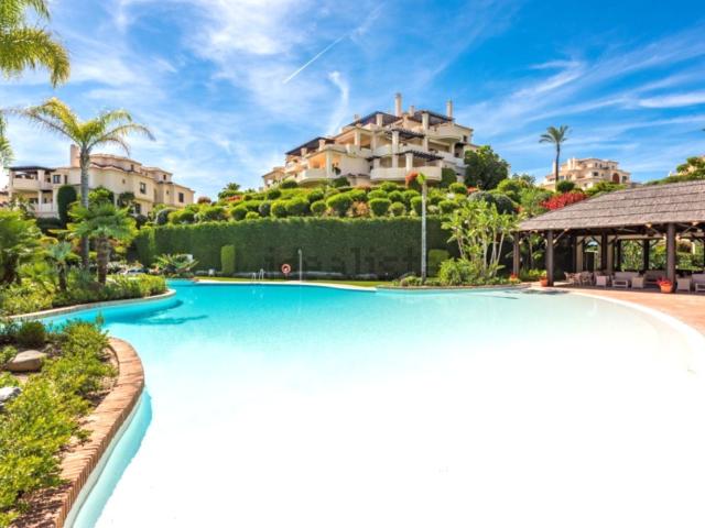 Dúplex en alquiler en Benahavís, Málaga