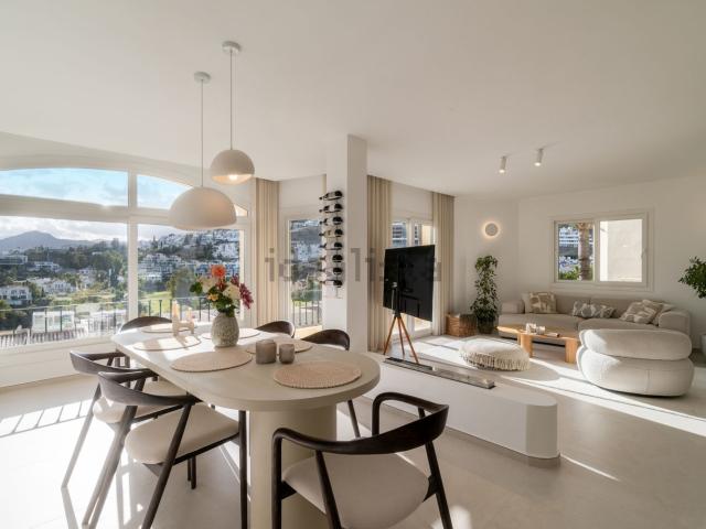 Dúplex en venta en Artola, Costa del Sol Occidental