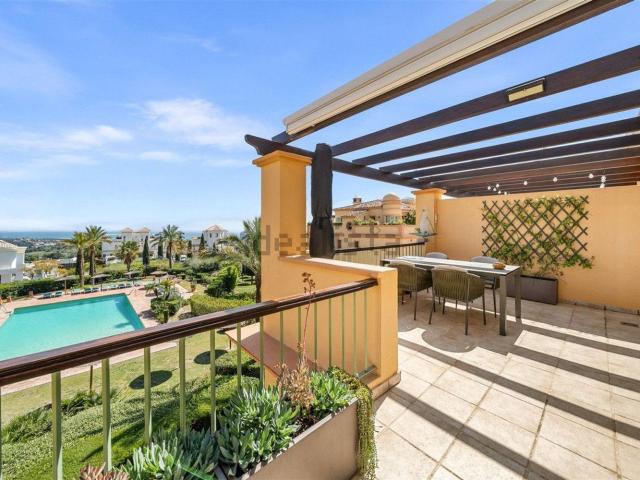 Dúplex en venta en La Alquería-El Paraíso, Costa del Sol Occidental